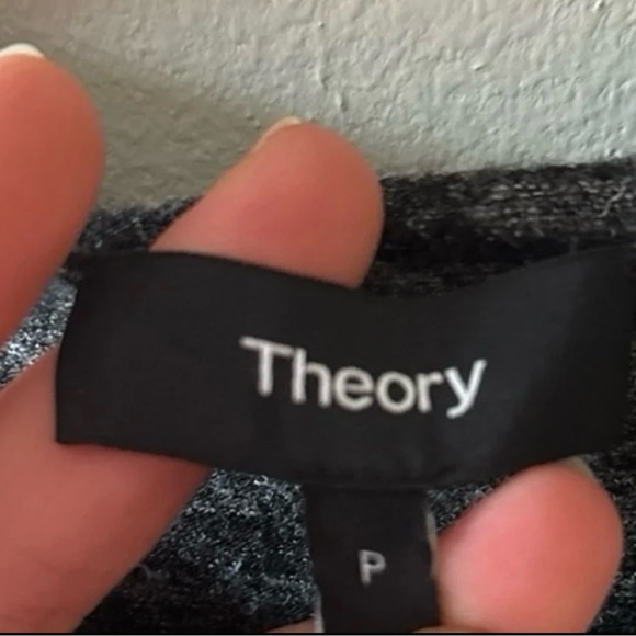 Theory Heathered Gray Long Sleeve Crewneck Linen/Wool Blend Top - Picture 4 of 5